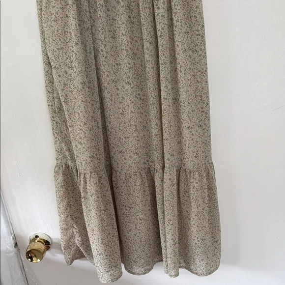 Green Tiered Ruffled Midi Sundress - Picture 7 of 9